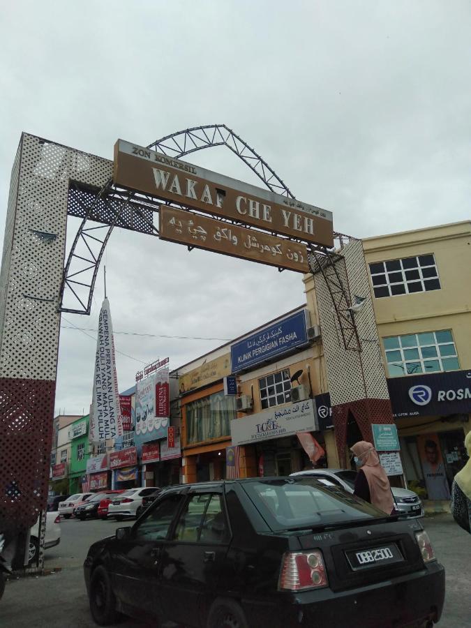 Risqi Apartment 2 Bedroom Wakaf Che Yeh コタバル エクステリア 写真