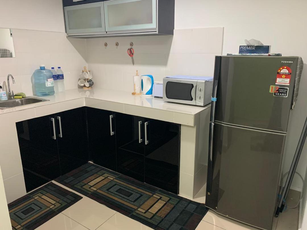Risqi Apartment 2 Bedroom Wakaf Che Yeh コタバル エクステリア 写真