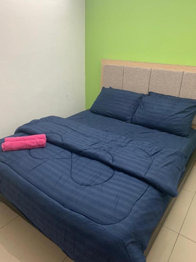 Risqi Apartment 2 Bedroom Wakaf Che Yeh コタバル エクステリア 写真