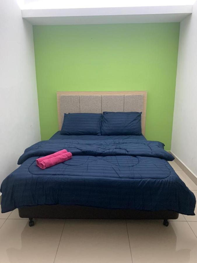 Risqi Apartment 2 Bedroom Wakaf Che Yeh コタバル エクステリア 写真