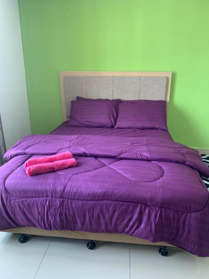 Risqi Apartment 2 Bedroom Wakaf Che Yeh コタバル エクステリア 写真