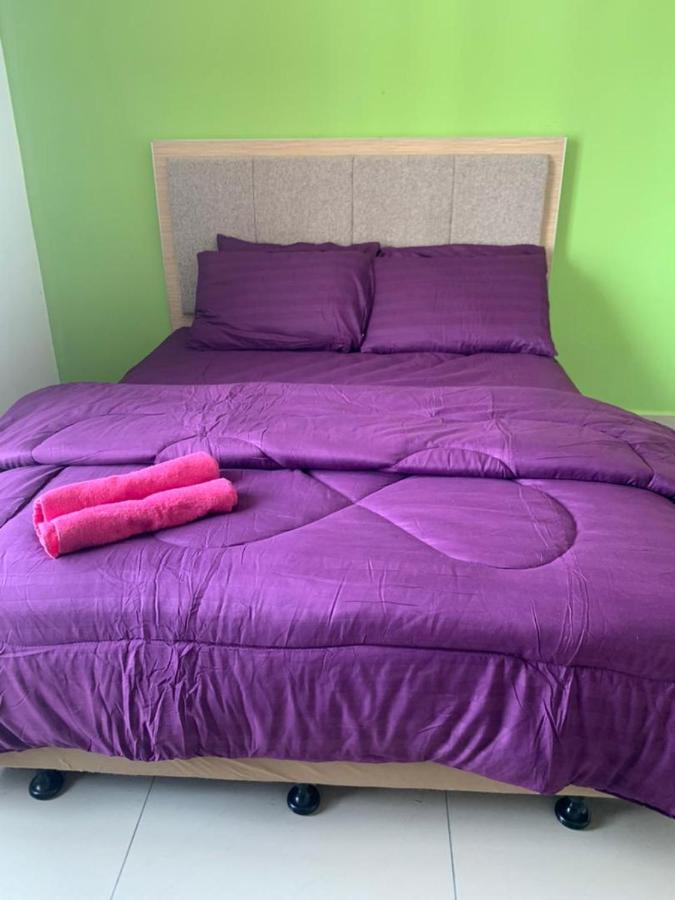 Risqi Apartment 2 Bedroom Wakaf Che Yeh コタバル エクステリア 写真